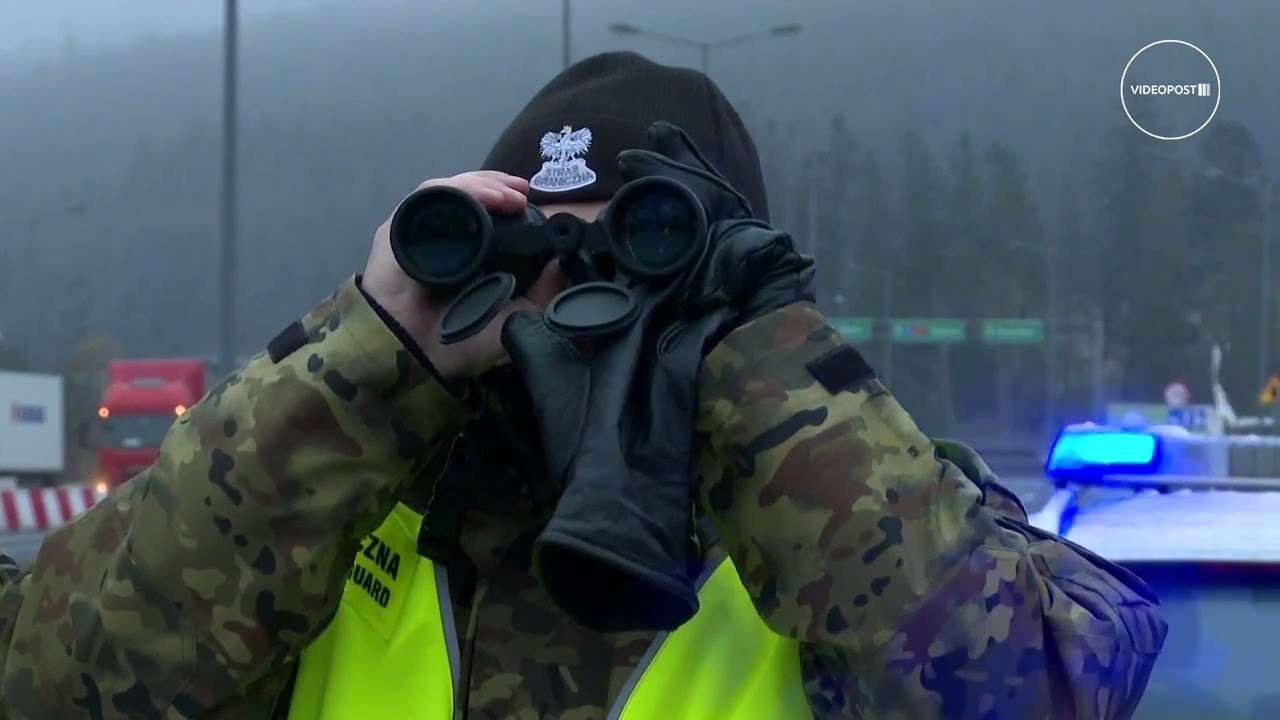 Police checks continue at Poland's border with Slovakia