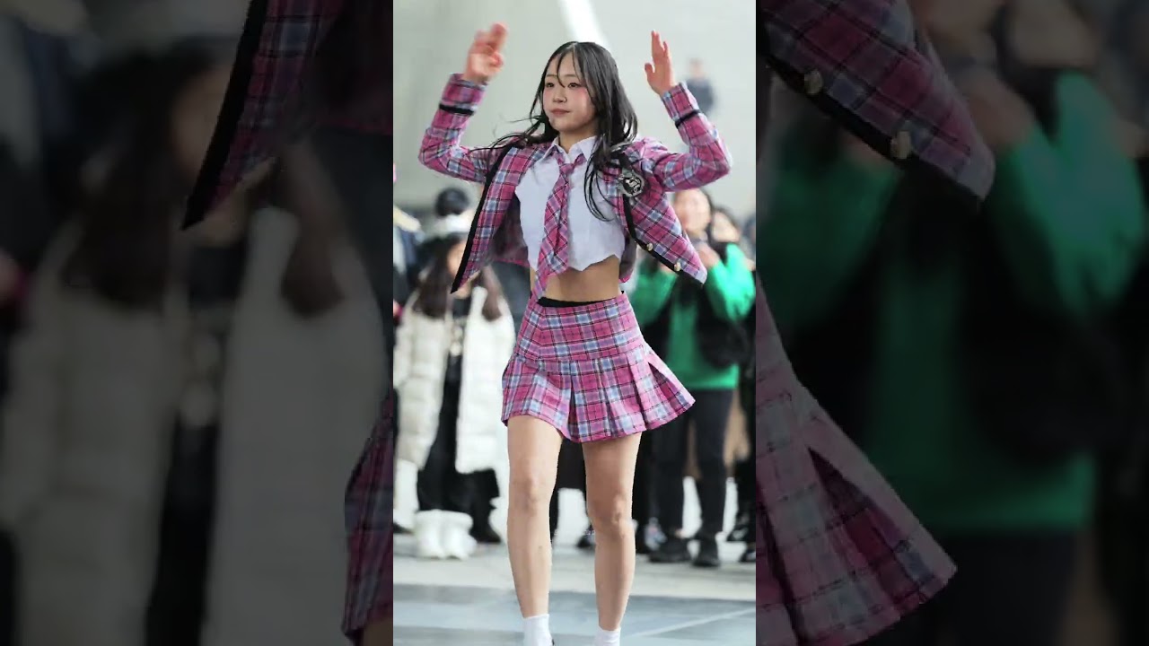 [Fancam 4K] BURVEY JUA 버비 주아 - SUGAR RIDING [서울윈터페스타 랜덤플레이댄스 in DDP 251228]