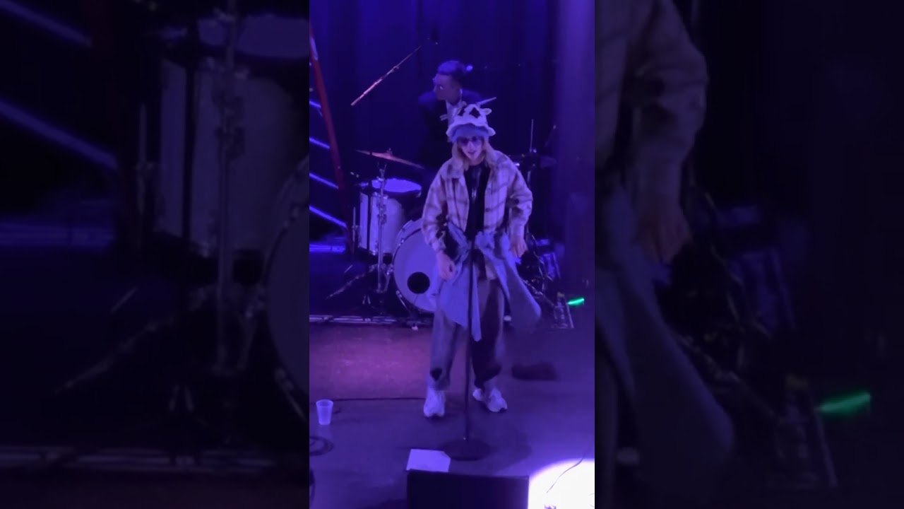Maya Hawke - To Love a Boy- Live at the Metro in Chicago - 3/19/23 (17/19)