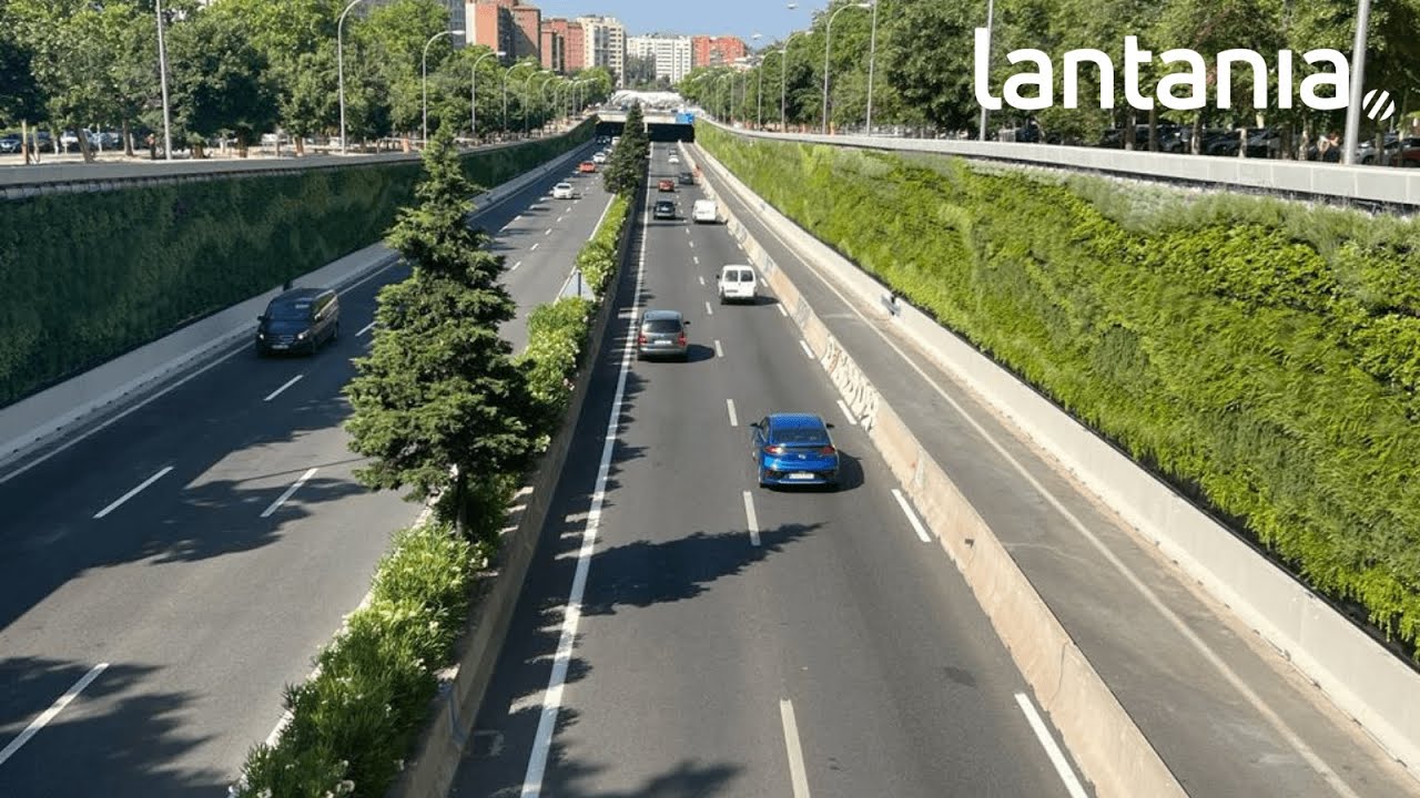 #Timelapse de la instalación del jardín vertical Calle 30 Natura en Madrid