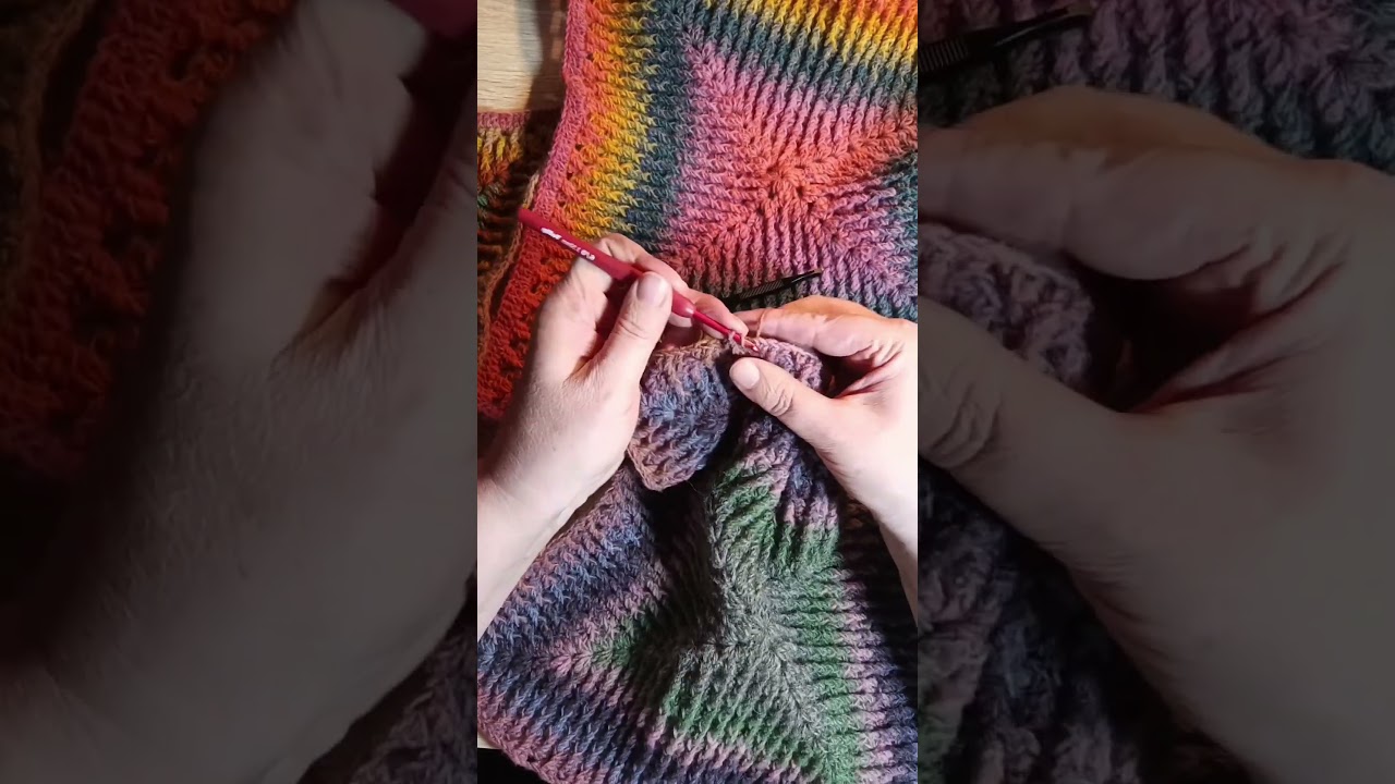 Вяжу мотивы для пледа из пряжи #dundaga #дундага #h&auml;keln #handarbeit #knitting #ручная_работа