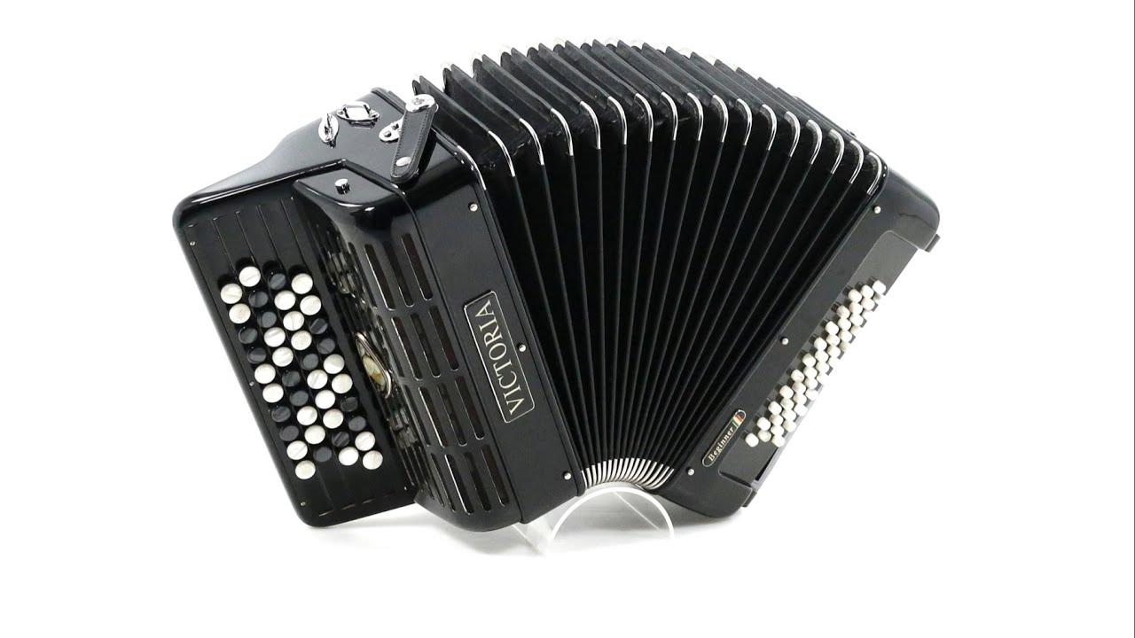 Certified Pre-owned Accordion: Victoria Chromatic 