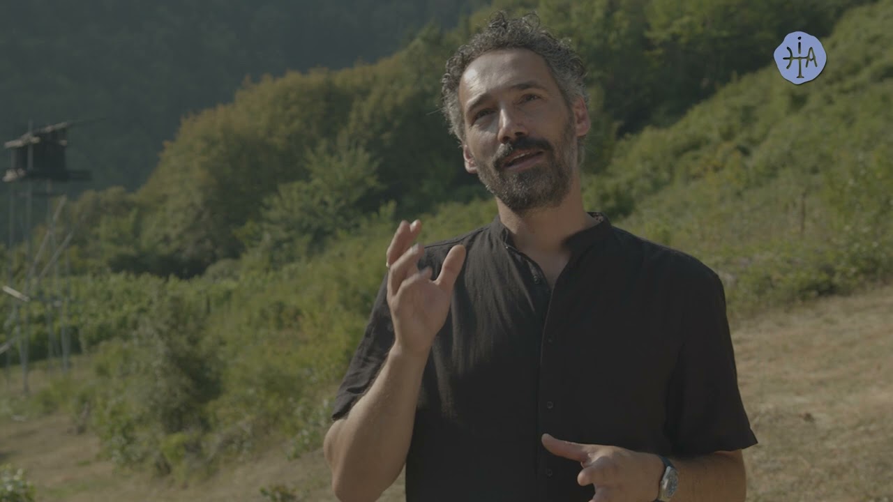 O Bασίλης Γεροδήμος μιλάει για το γλυπτικό έργο του 