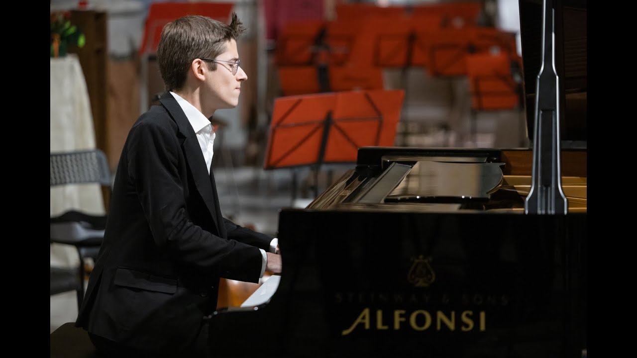 Massimo Urban -  1° Premio Assoluto Pianisti Emergenti