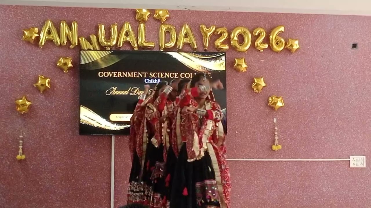 Government Science College Chikhli Groups Dance video. 