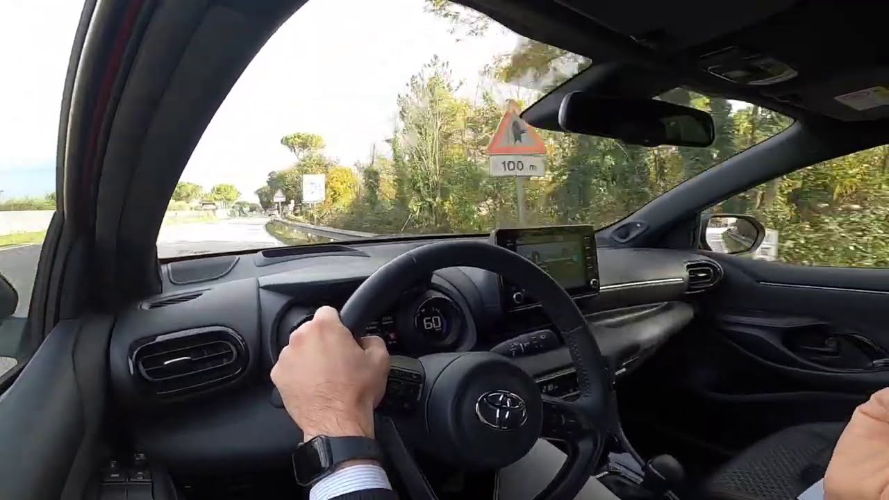 Toyota Yaris hybrid consumi reali