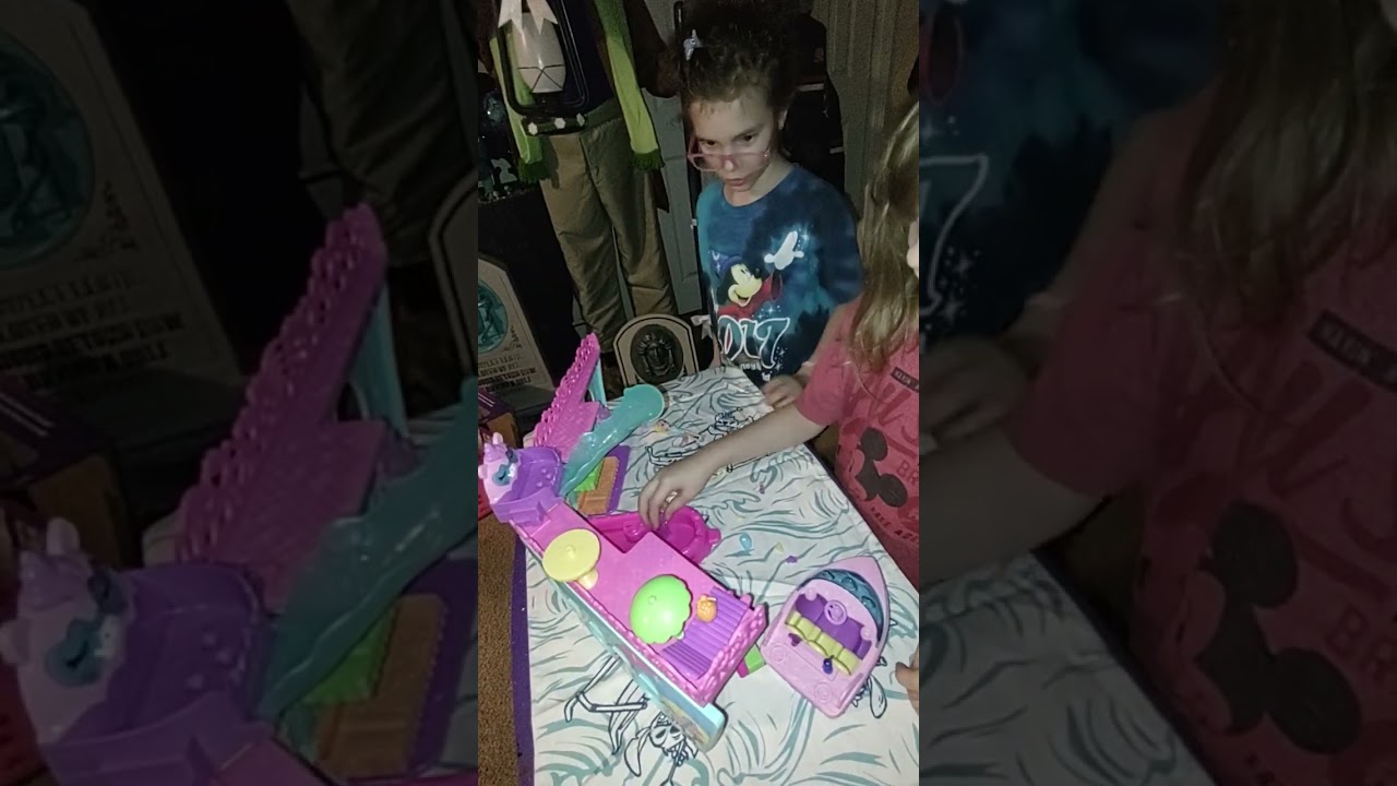 Polly Pocket toy