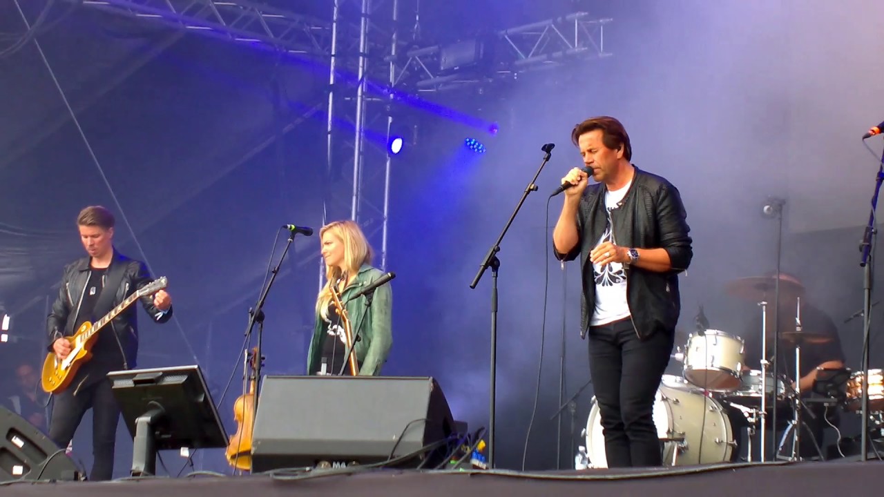 Mikko Kuustonen - Anna menn&auml; Anna - Live @ Jurassic Piknik 6.8.2017