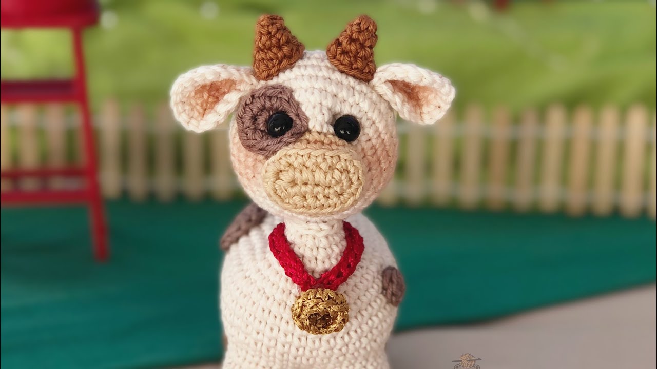 Vaquinha Hosana amigurumi