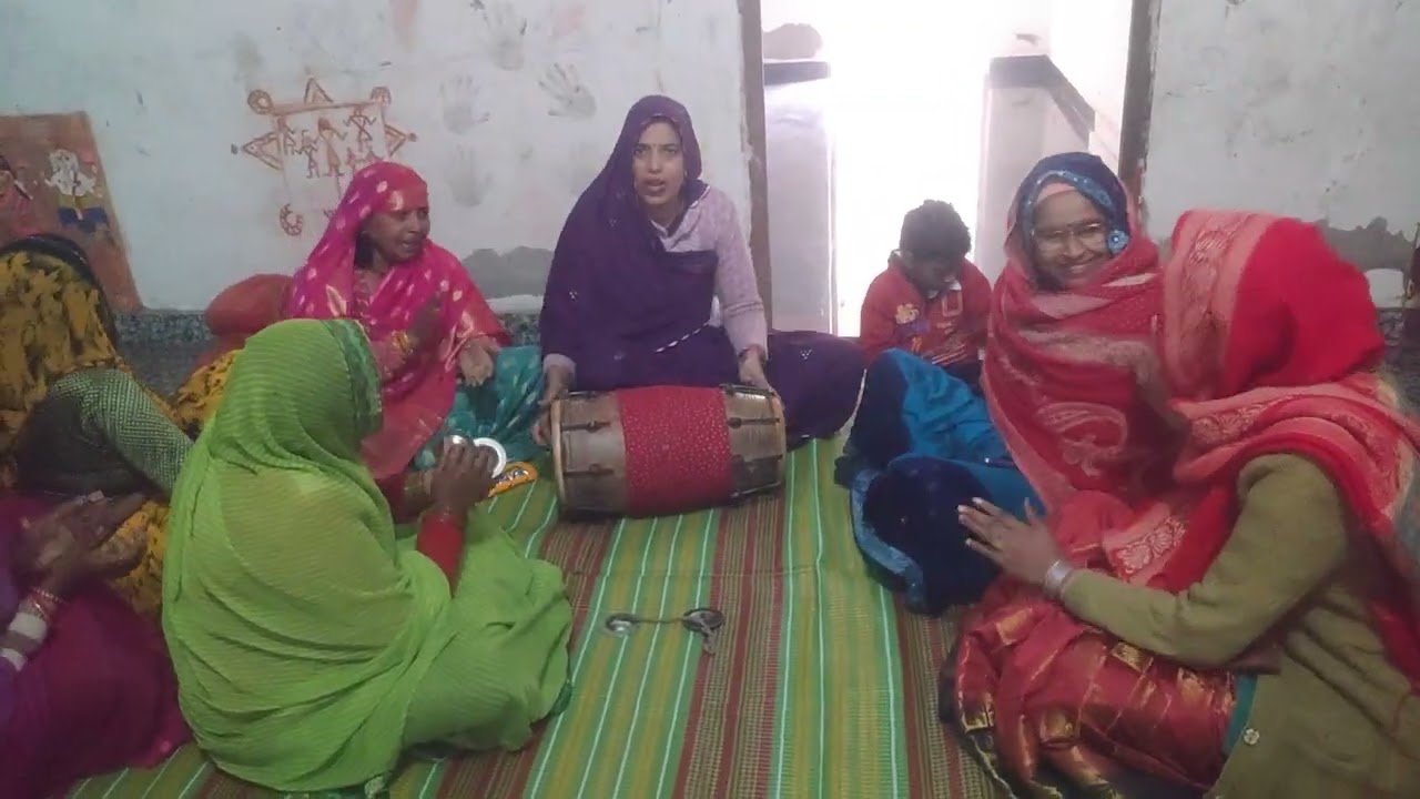 गणेश जी का भजन..... मंदिर के आगे पीछे डोले गजानन 