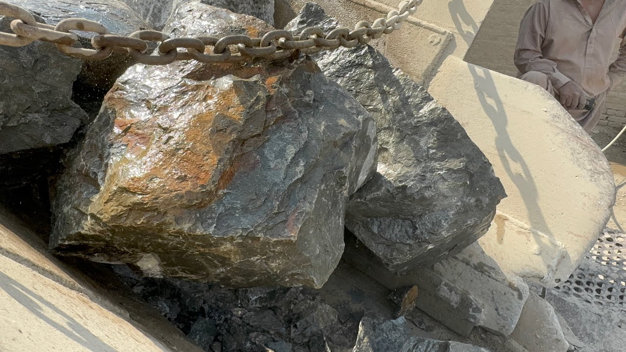 How to Stone Crusher Works? &ge; Powerful Jaw Crusher in Action - Crushing Hard Rocks!&rdquo;#trending #rock 