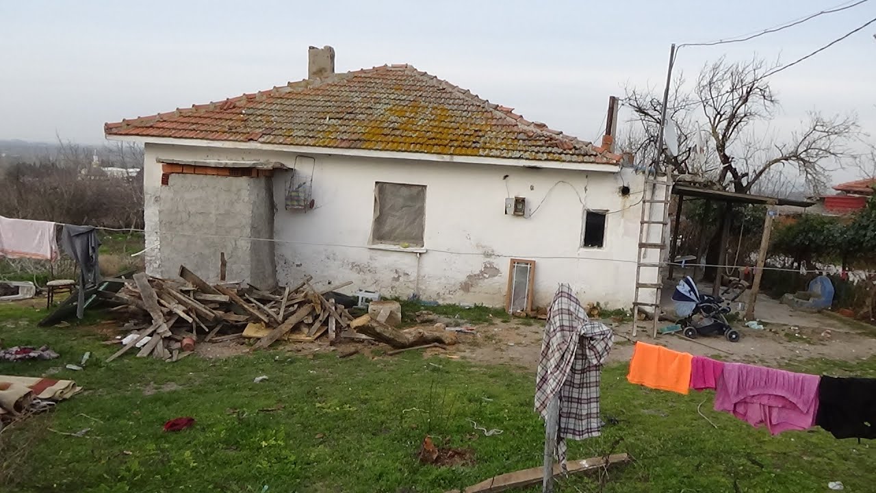 SATILDI... Müstakil 1050 m2 Arsa içinde Ev-Manyas Bölceağaç Mahallesi-290 bin