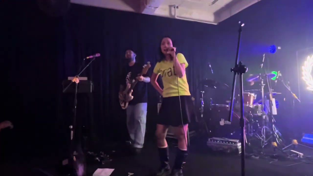 White Chorus - Minggu (Live at Rossi Musik, Jakarta 12/9/2024)