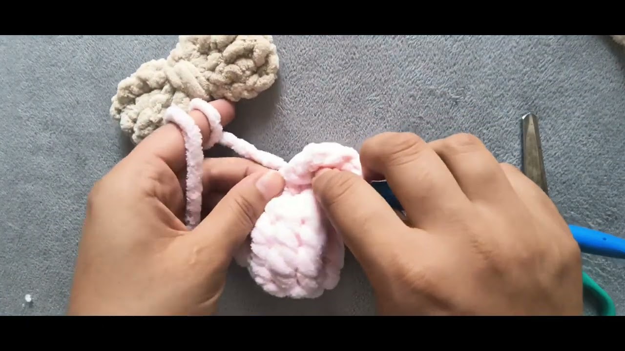 Stylish Crochet Bow in 5 Minutes | Perfect for Beginners