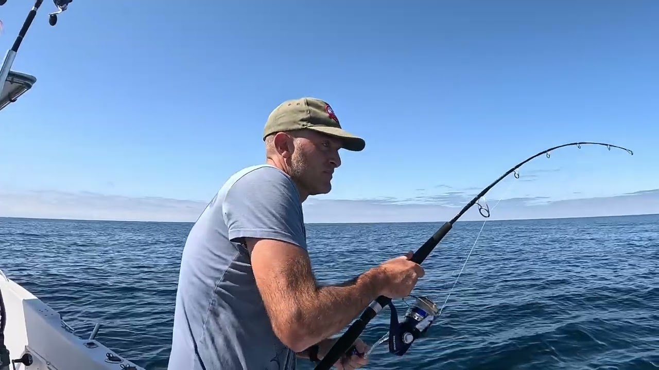 Sortie thon blanc au large du Pays basque, avec Cedric L’ami pêcheur ￼.