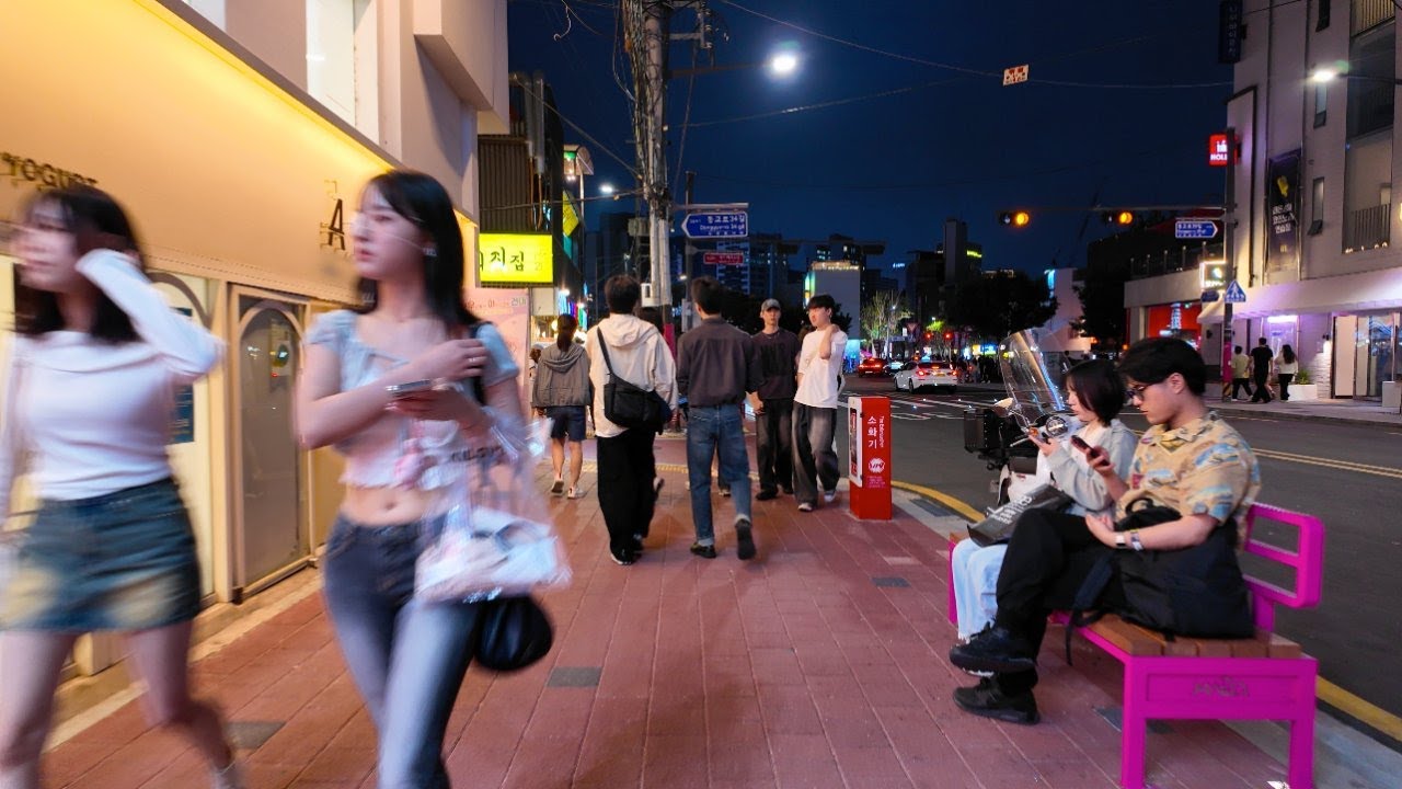 4K 서울 연남동 밤산책 | Evening Walk in Yeonnam-dong, Seoul | Saturday Night Vibes