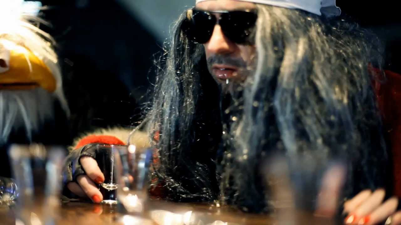 Sunset Trail - Baby, there&acute;s no time for WAKA WAKA (Official Music Video)