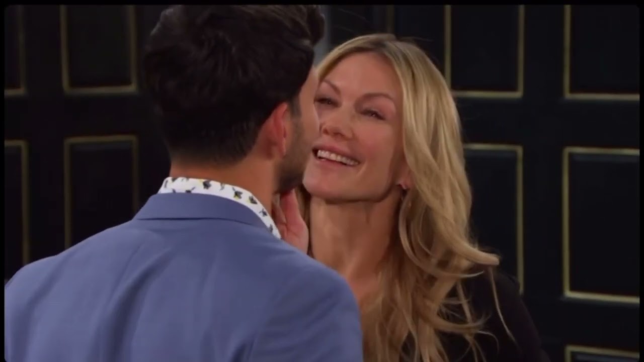 Alex interrupts Kristen with Brady~ after they head upstairs 🔥