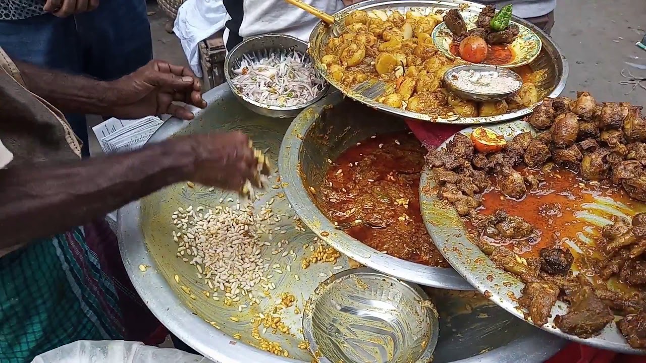 Famous Street Food of Dhaka - Jhal Muri (ঝালমুড়ি) || ঢাকার জনপ্রিয় ঝালমুড়ি