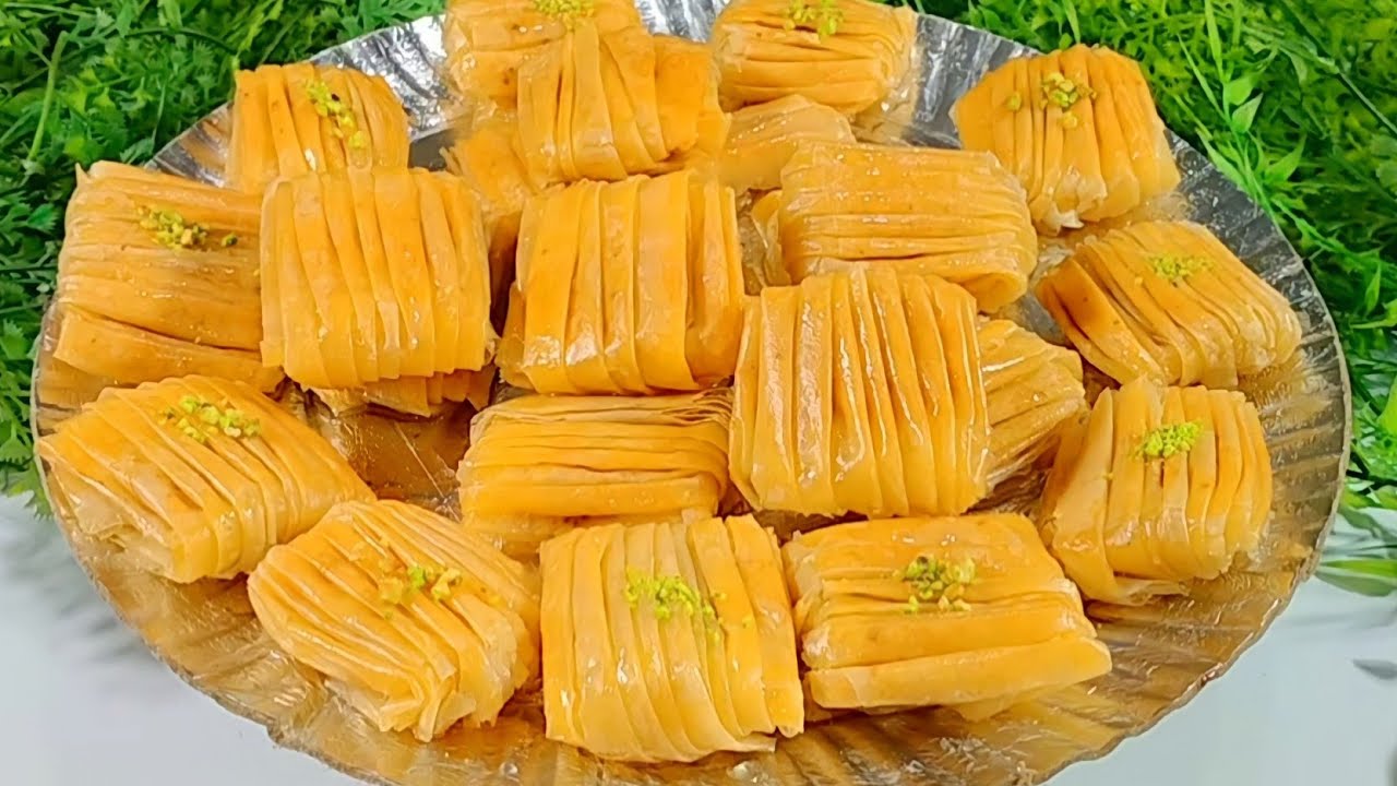 جربي تعملي الجلاش الحلو  المحشى بالمكسرات بالطريقة دى 😋 هيطلع معاكى دايب ومقرمش زى البقلاوه بالضبط👍
