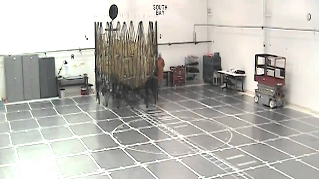 11 Meter AstroMesh™ Deployment