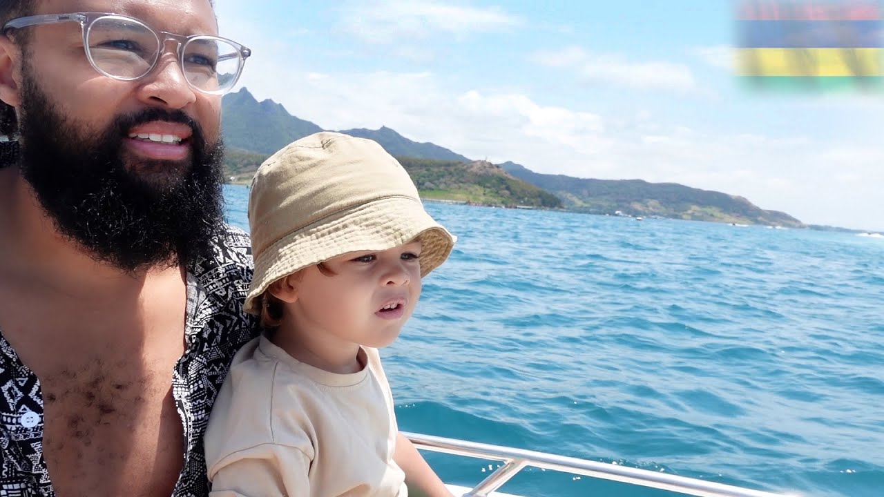 Searching for Wild Dolphins in Mauritius 🇲🇺
