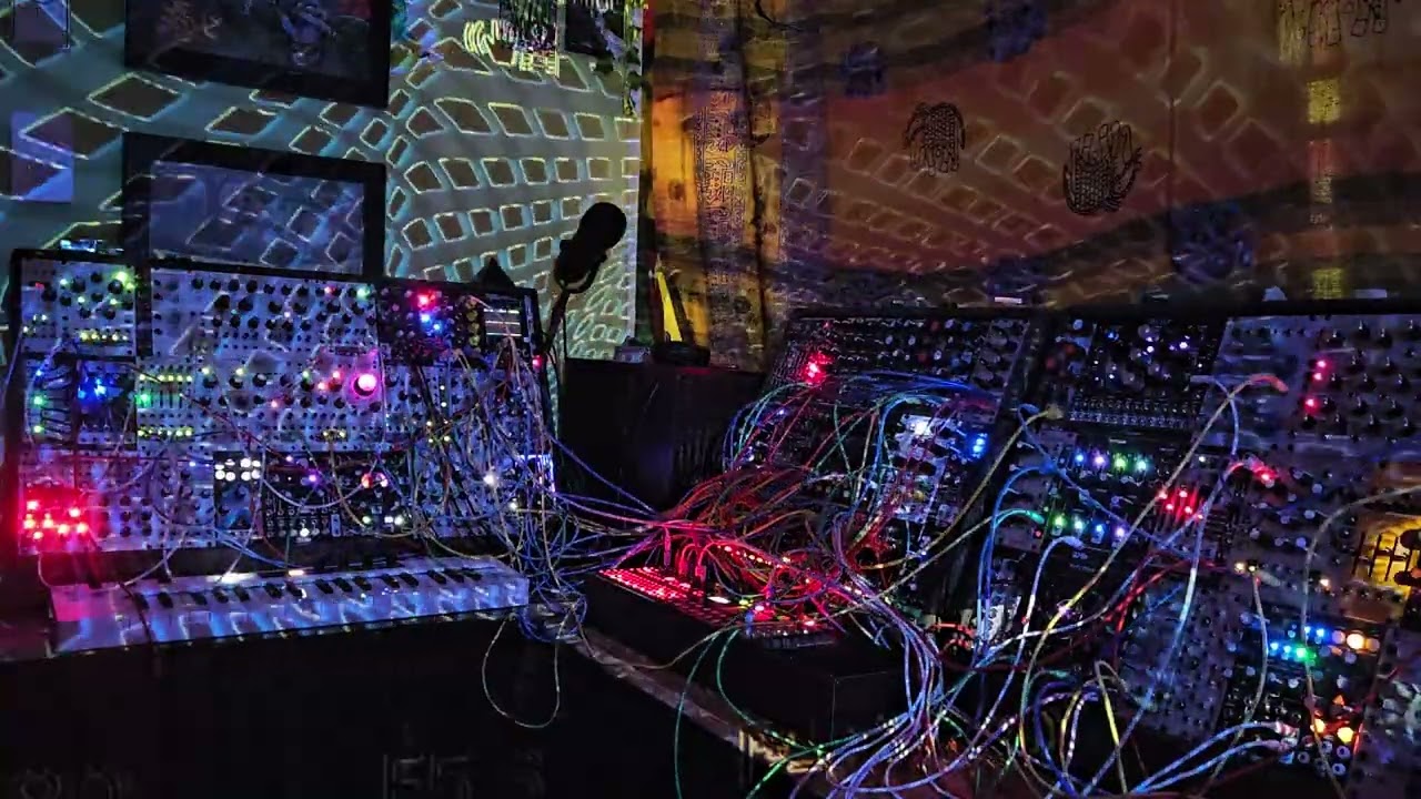 Eurorack Modular Synth Music and Ambience – Plasma Diamond