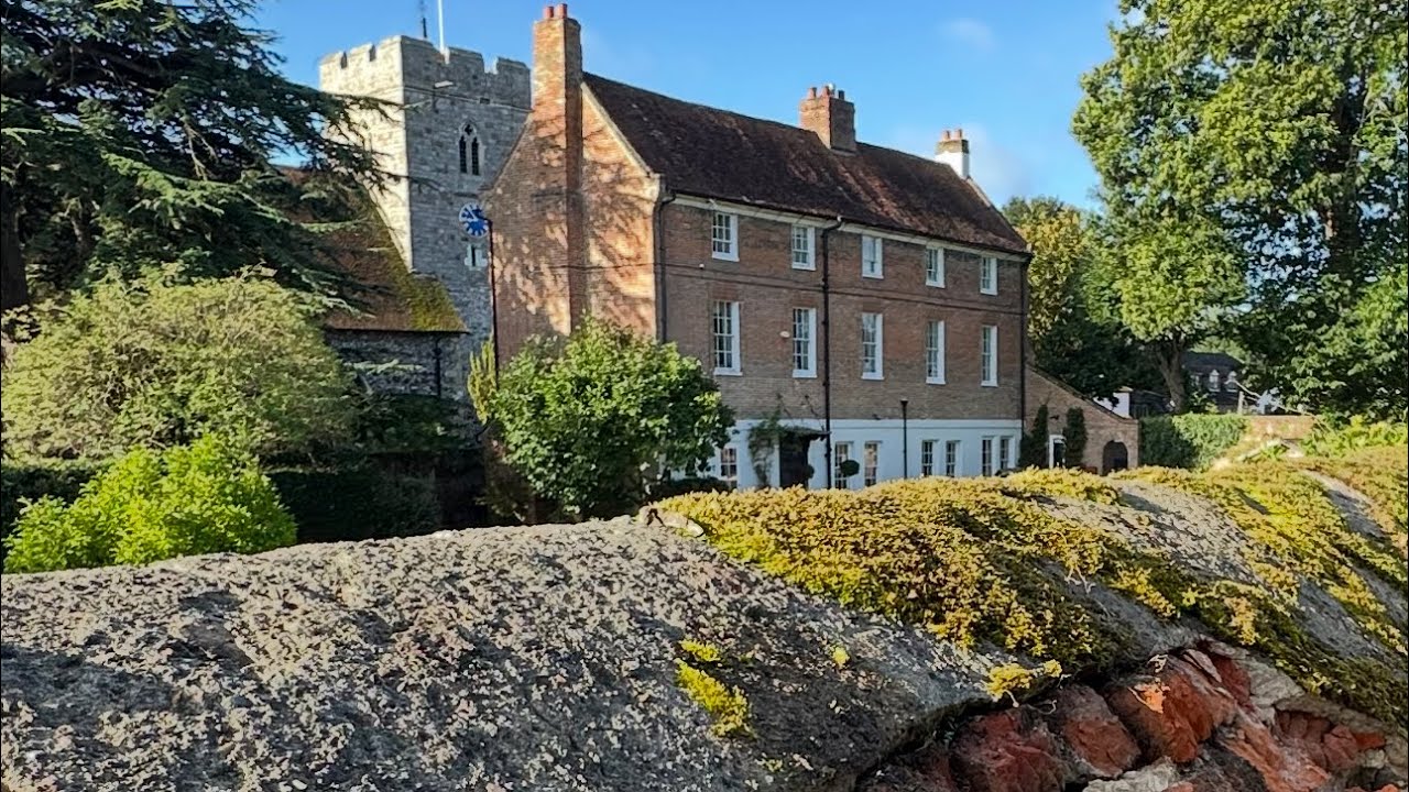 Restoration of a English garden wall #heritage #conservation #limemortar 