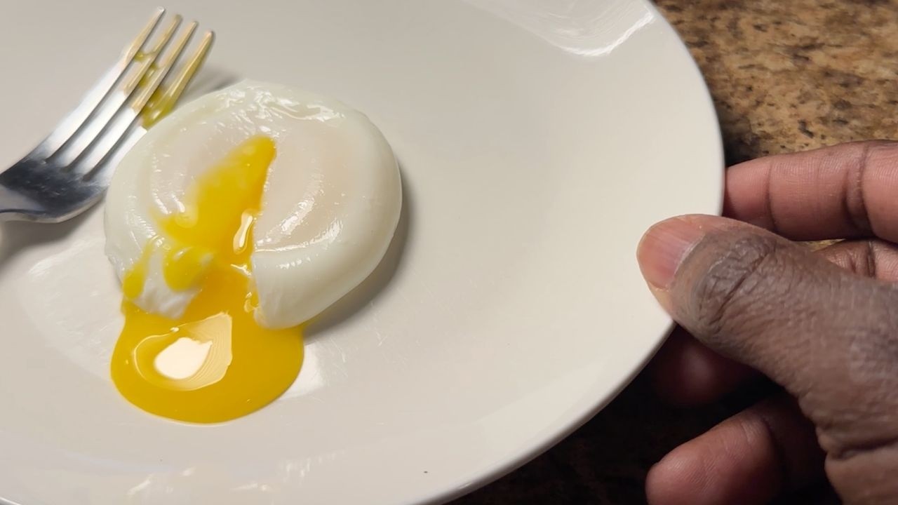 How to Make Perfect Poached Eggs