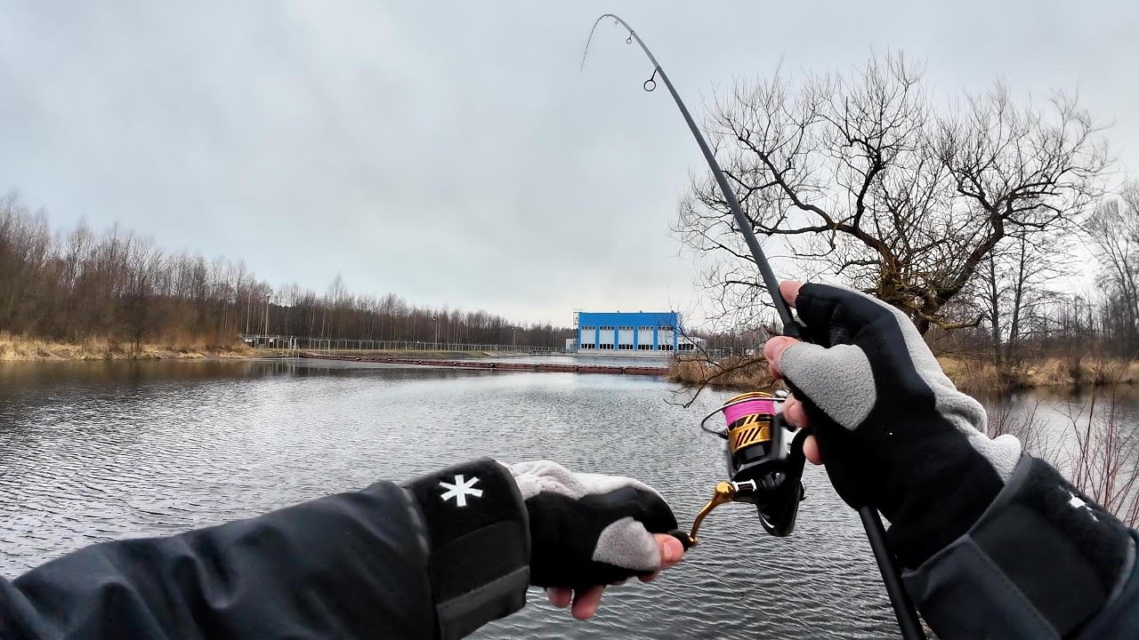 РЫБАЛКА НА СПИННИНГ В ПЕРВЫЕ МОРОЗЫ. БЕЛООЗЕРСК