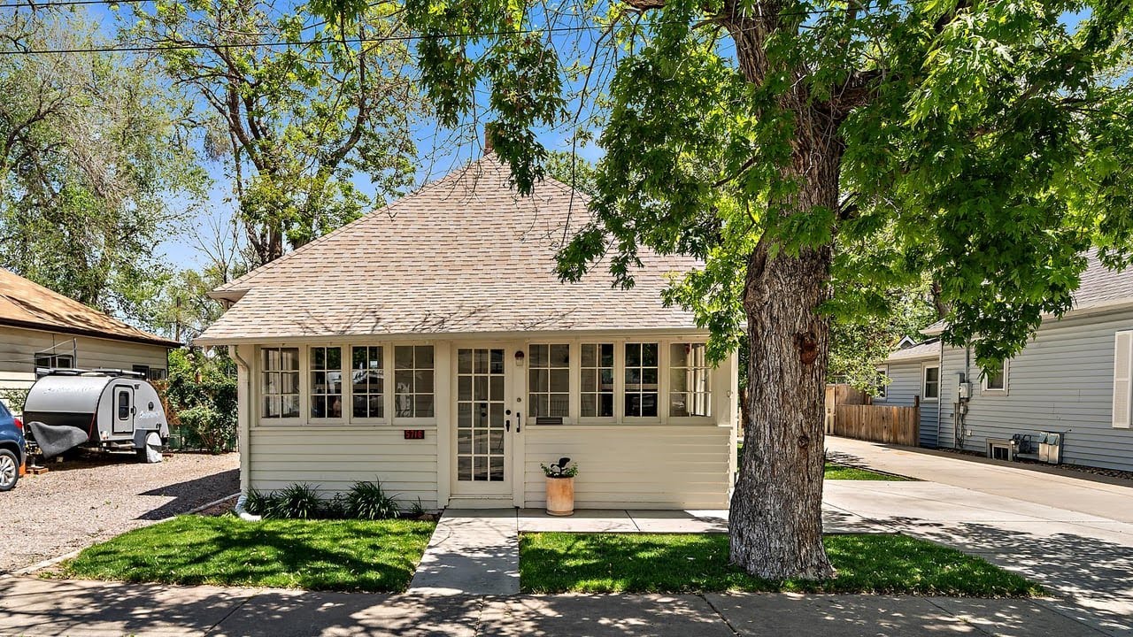 5716 Saulsbury St, Arvada, CO