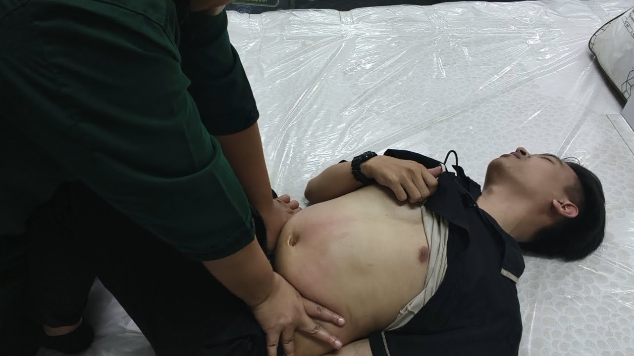 The Art of The Indonesian Heritage Abdominal Massage (Seni Urut Perut Khas Indonesia).