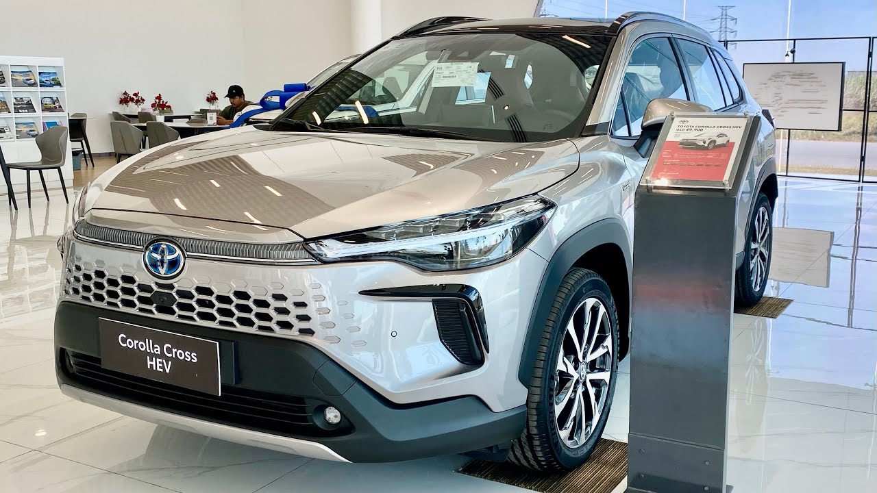 New 2025 Toyota Corolla Cross HEV: Sounds, Interior & Exterior Overview