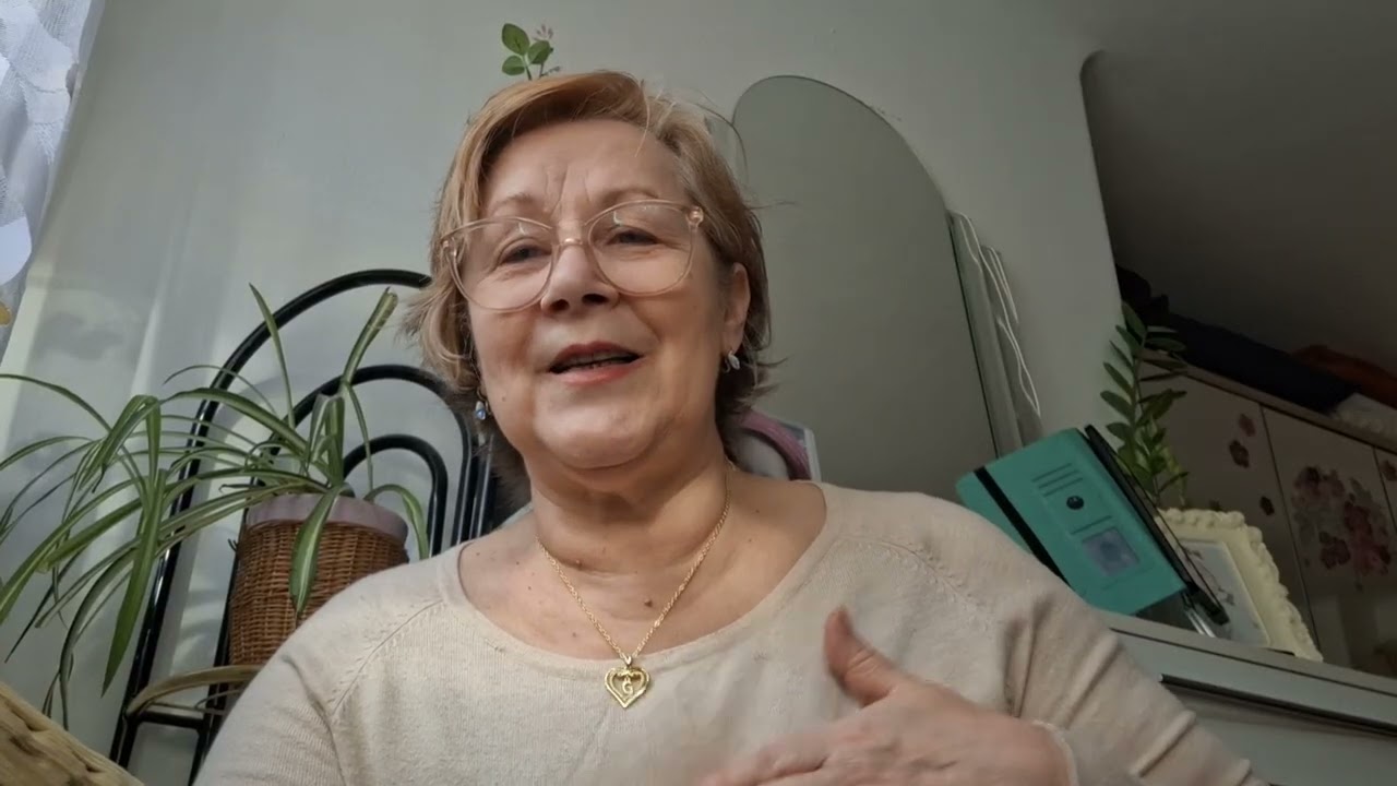 Евреям 8 Наш Иисус Первосвященик сидящий одесную престола на небесах. 