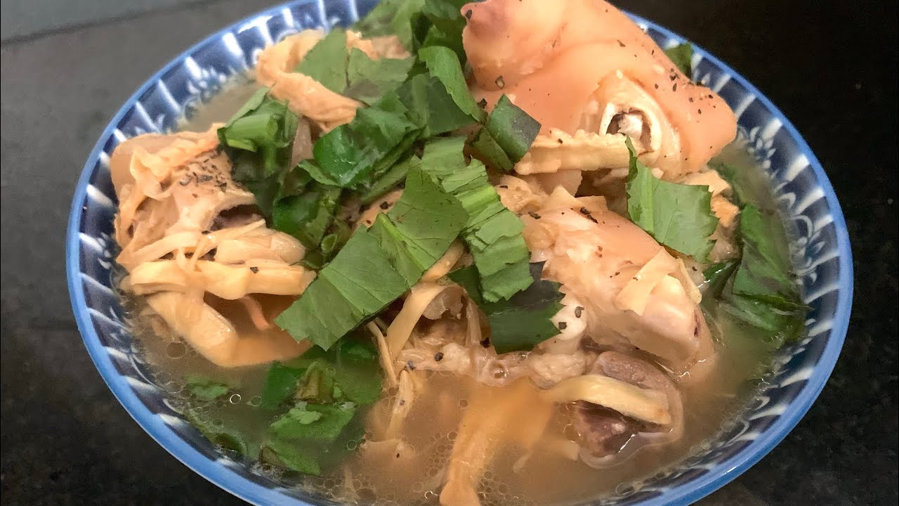 #vlog 17 || Canh măng ninh móng giò ngày Tết, các bạn có thể thử.