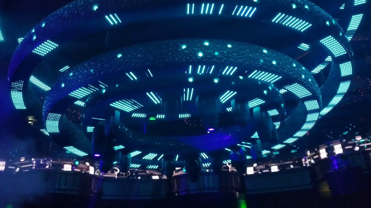 Omnia Chandelier