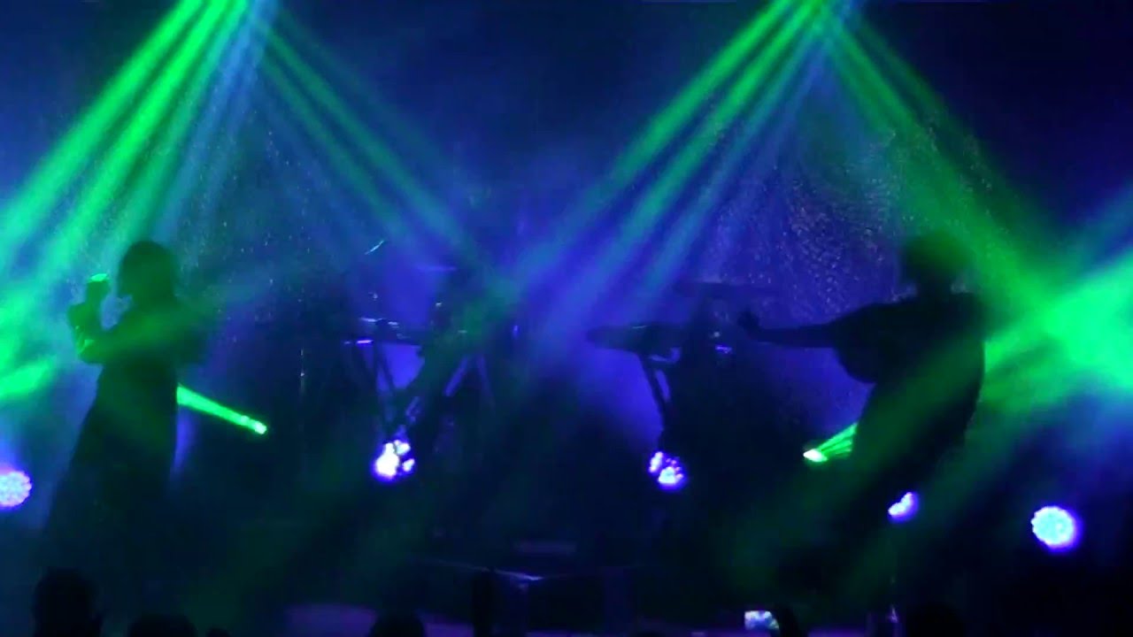 &bull; GRIMES &bull; VENUS FLY Live @ Stockholm, Sweden 24 feb. 2016 (1080 HD)