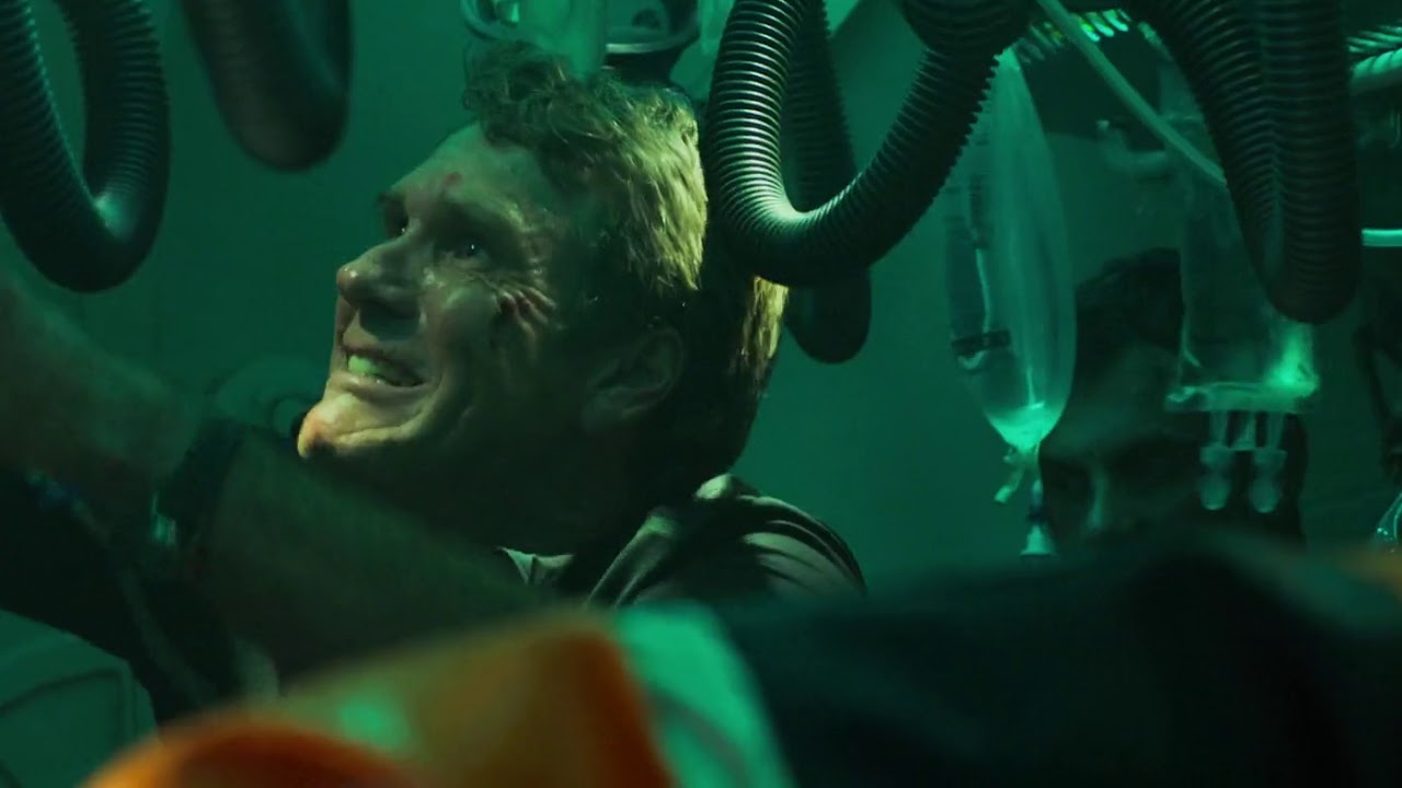 The Meg 2018  opening scene of jason statham the beauty