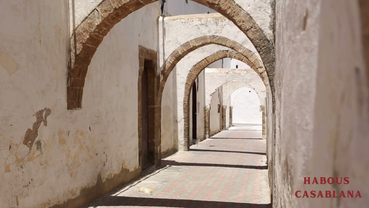🕌🌇 Habous Casablanca: The Charm of Traditional Architecture in the Heart of the City 🌇🕌