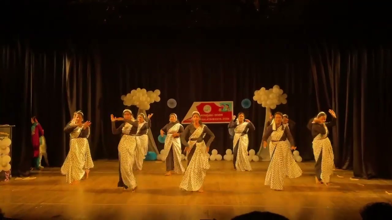 Retro song dance performance at school annual function 😍🤩