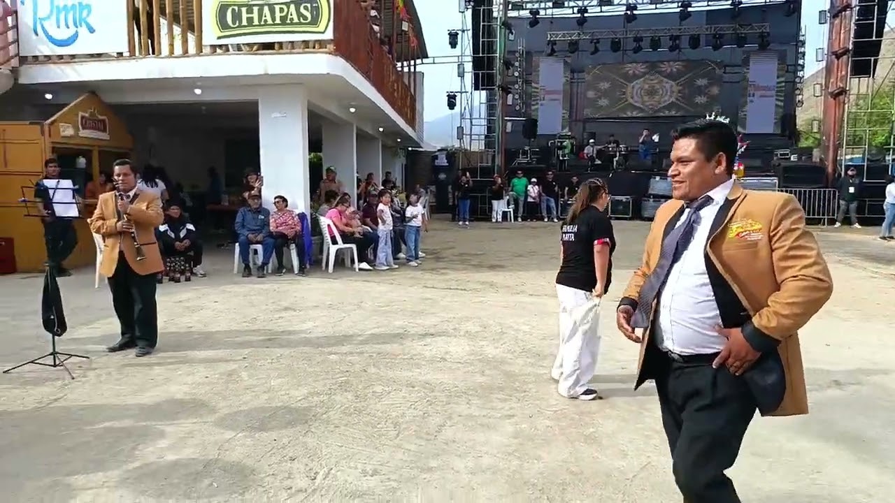 Nueva filarmonica cañete... Marinera en accion