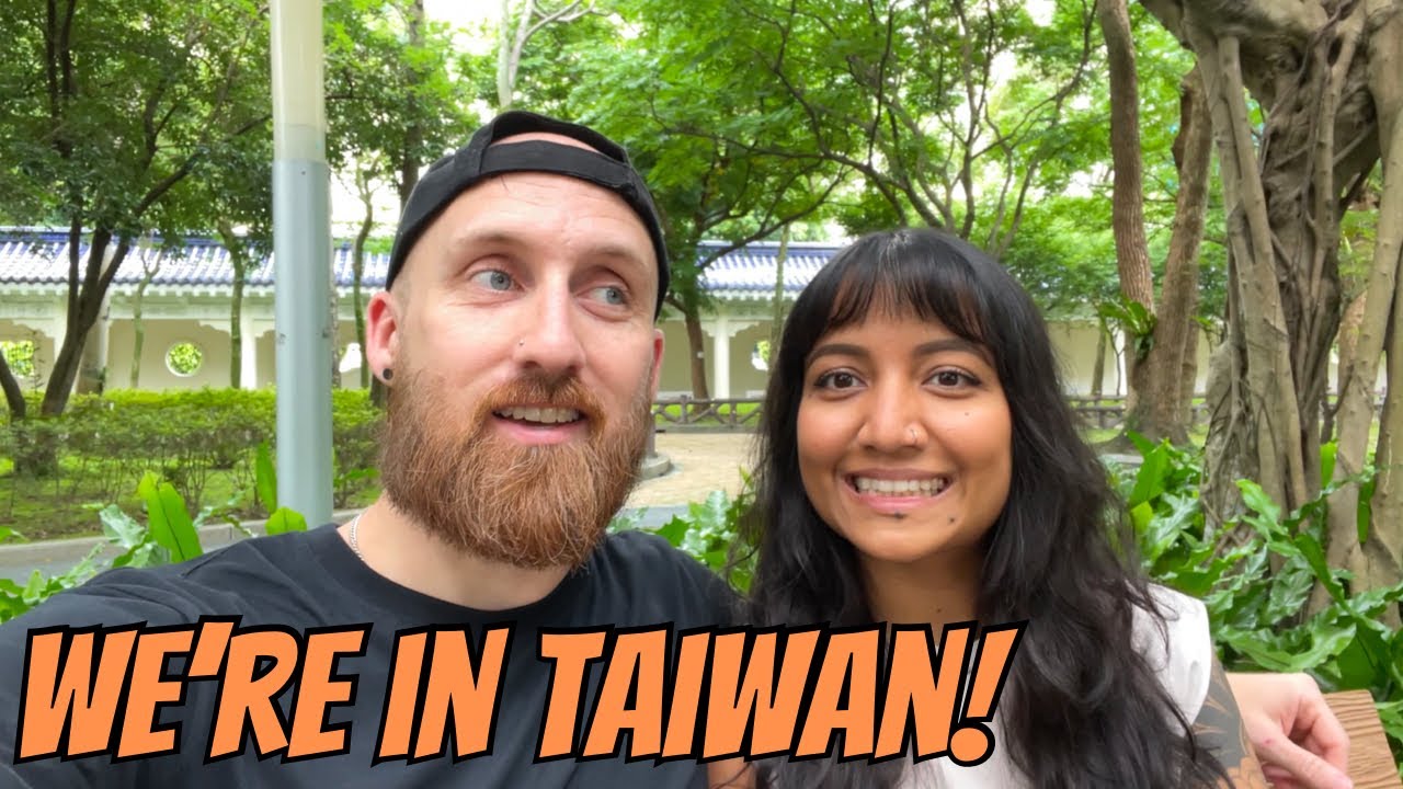 Liberty Square in Taipei, Taiwan is AMAZING! (台湾) 🇹🇼 Snacks, CoCo Tea, Dinner and more!