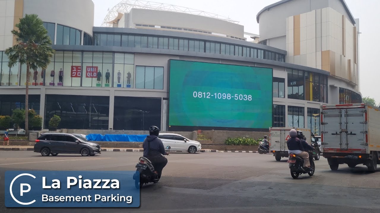 Tempat Parkir La Piazza Summarecon Kelapa Gading - Carpark of Indonesia