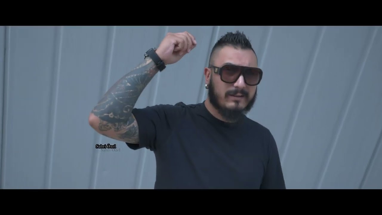 Sabri Ozel - Yanmış Bir Yürek Var (COVER)