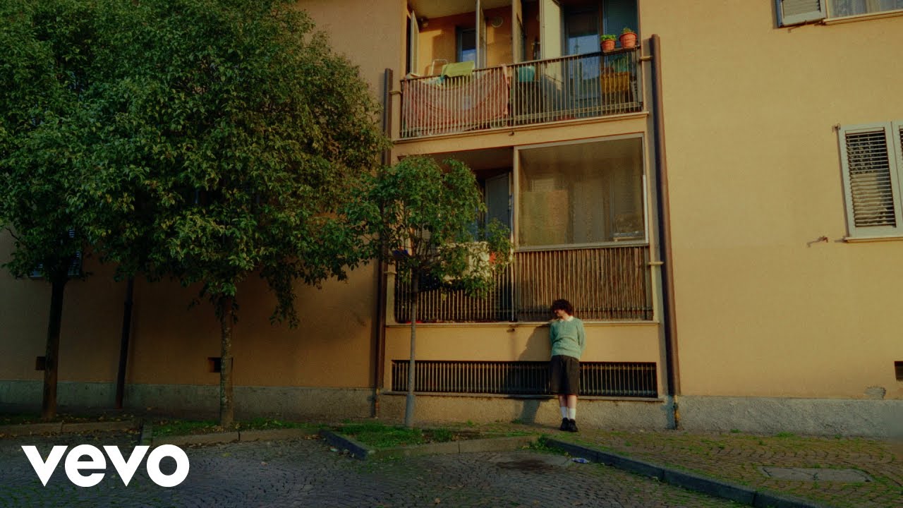 Mazzariello - BOMBE CARTA (Visual Video)