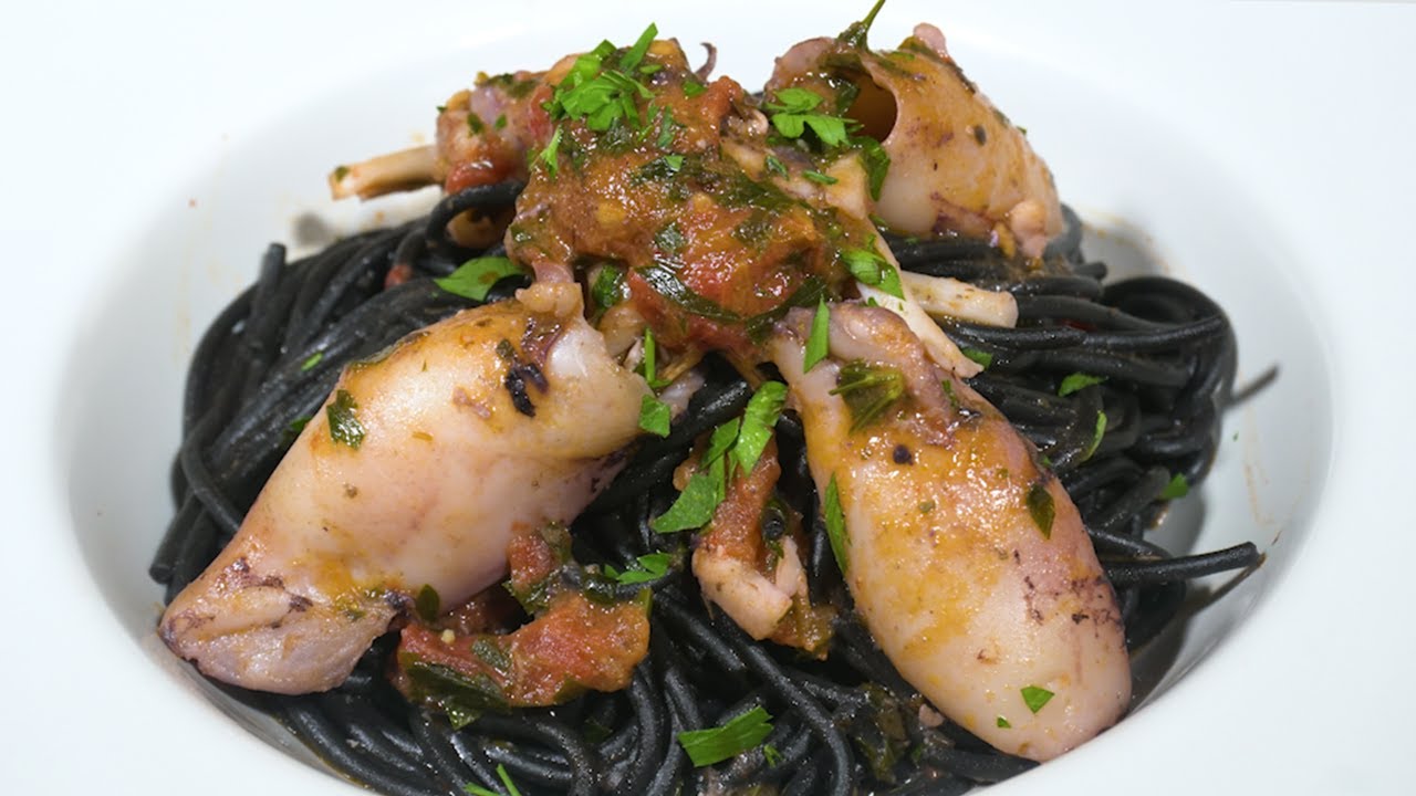 SPAGHETTIS NEGROS Con Calamares Receta Express