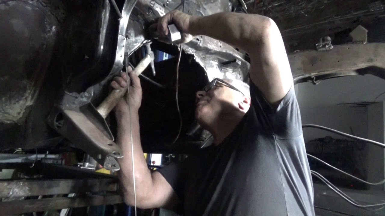 install M-100  in 300SEL 6.3 Body repairs