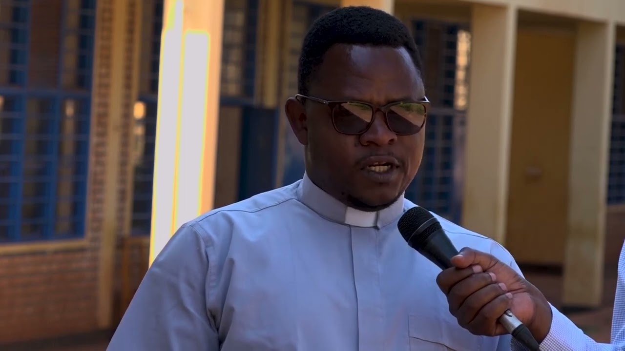 NTUCIKWE N'AMAKURU Y'ISHURI RY'URWUNGE RW'AMASHURI YA MUGOMBWA