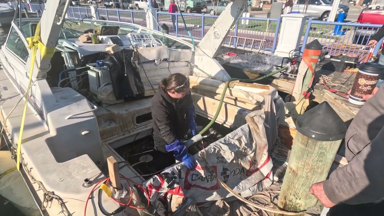 Raising a sunk boat in Washington NC