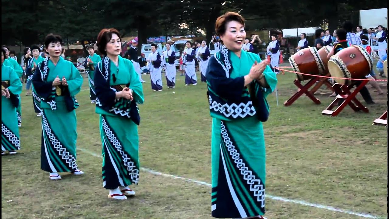 四街道ふるさとまつり2日目に行われた輪踊り。